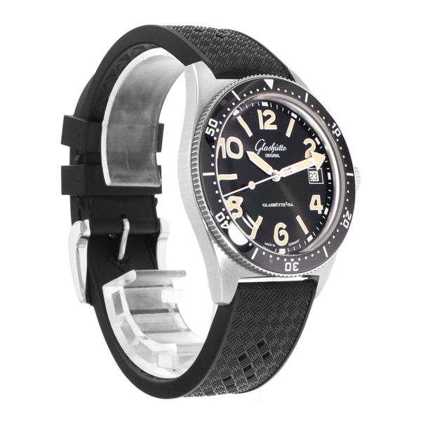 Glashutte Original SeaQ 1-39-11-06-80-06